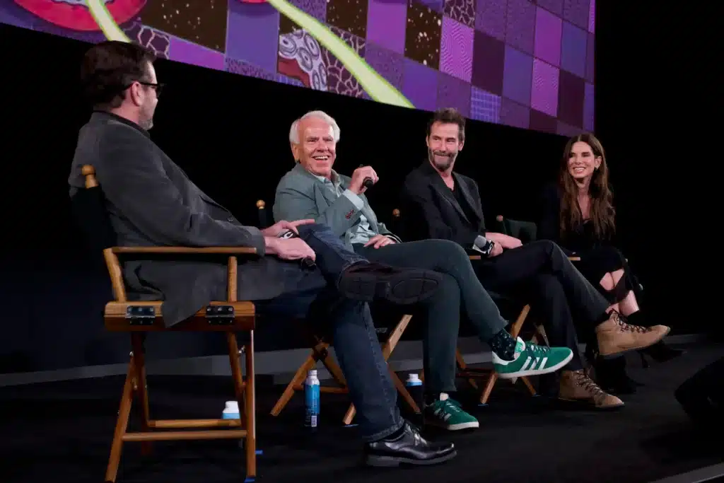 （左から）司会のジム・ヘンピル、ヤン・デ・ボン監督、キアヌ・リーブス、サンドラ・ブロック 写真：Jared Cowan for Beyond Fest at American Cinematheque at Egyptian Theatre
