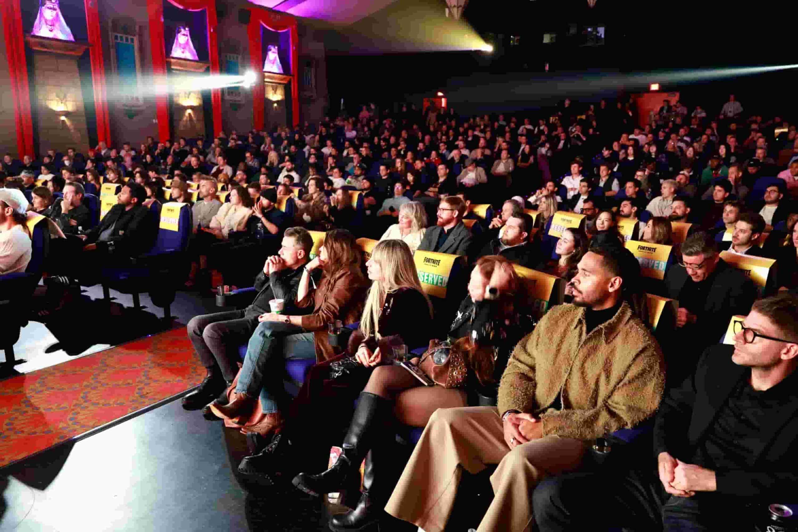 ロサンゼルスのヴィスタ・シアターで開催された「Fortnite Now Playing」に来場したゲストたちの様子。写真：Frazer Harrison/Getty Images for Epic Games