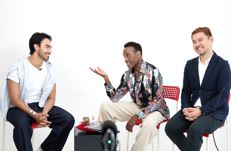 左から高橋アラン、プロデューサーのスティーブン・ヘインズ、イシガミ ススム　Photo: Ryo Tateoka