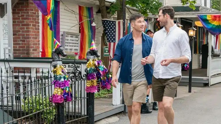 GLAADメディア賞 2023: ゲイの男性が主役のラブコメ『Bros（原題）』、Amazonドラマ『プリティ・リーグ』、HBO『ホワイト・ロータス』が受賞