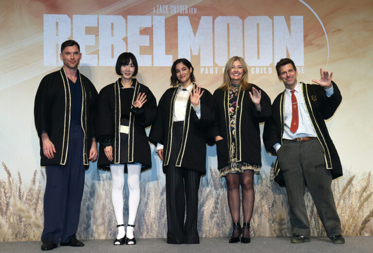 ザック・スナイダー監督「REBEL MOON」での日本映画の影響語る「美意識は顕著に出ている」