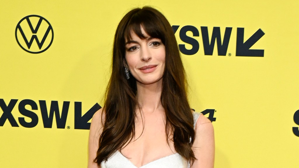 Anne Hathaway Was Asked to Make Out With 10 Men for Chemistry Test