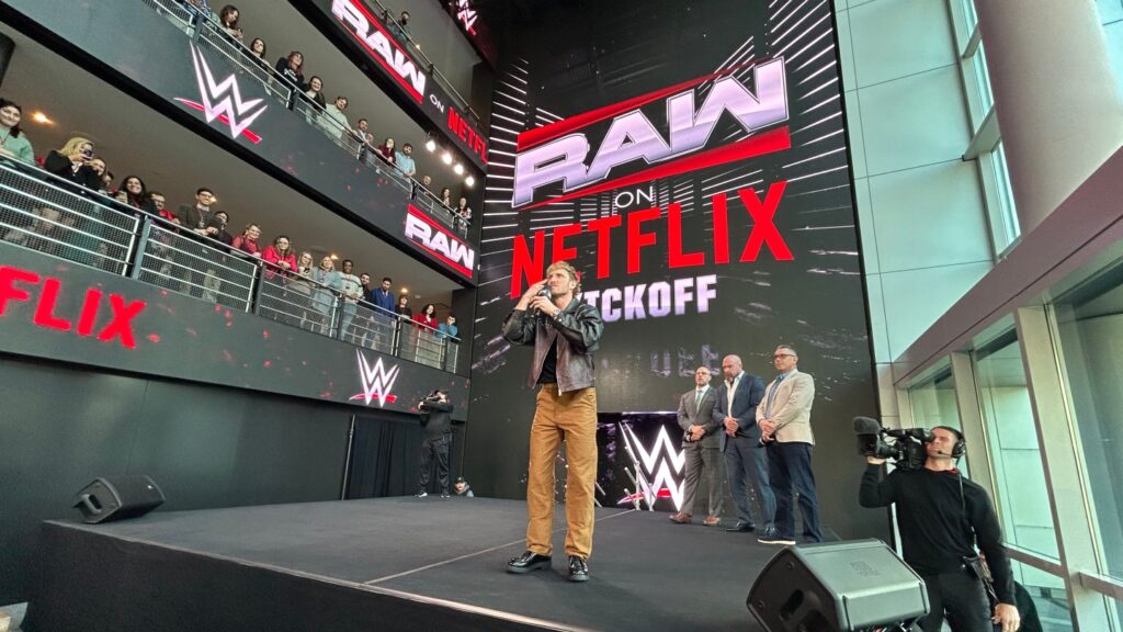 ローガン・ポール、ジェイク・ポールに続き、WWE RAW復帰でNetflixへ