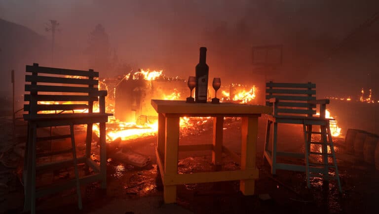 Malibu, California January 8, 2025-Rosenthal Wine Tasting goes up in flames along PCH as the Palisades Fire in Malibu Tuesday.