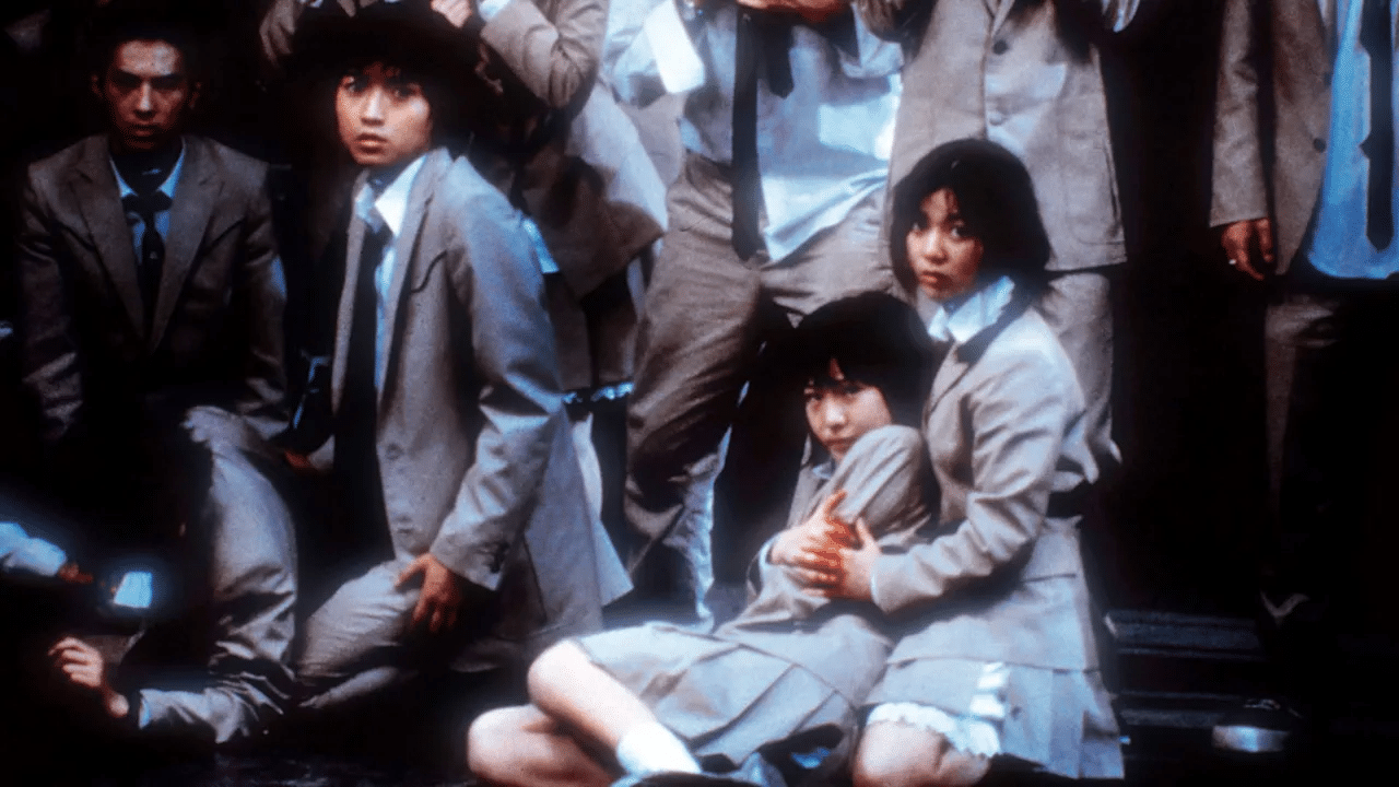 『バトル・ロワイアル』（2000）写真：Anchor Bay/courtesy Everett Collection
