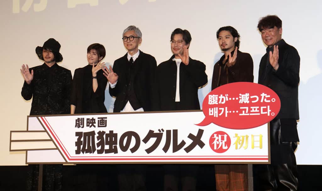 『劇映画 孤独のグルメ』初日舞台挨拶に登壇した（左から）オダギリジョー、内田有紀、松重豊、ユ・ジェミョン、磯村勇斗、村田雄浩