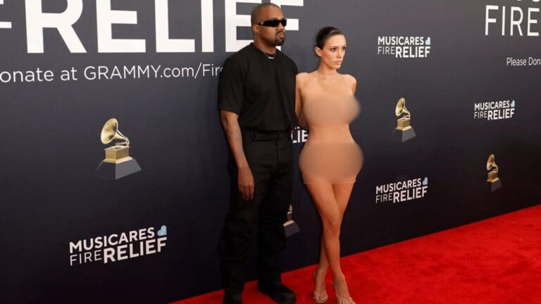 グラミー賞のレッドカーペットに登場したカニエ・ウェストとビアンカ・センソリ夫妻
