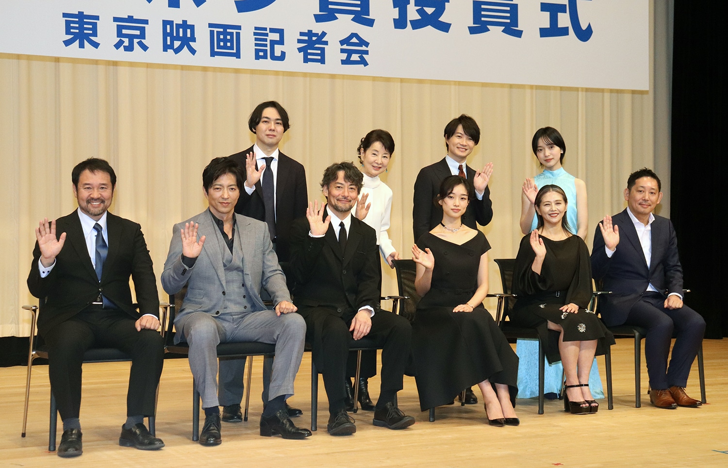 （前列左から）安田淳一監督、大沢たかお、山口馬木也、河合優実、小泉今日子、入江悠監督（後列同）ビターズ・エンド冨岡孝仁氏、吉永小百合、神木隆之介、早瀬憩　©︎The Hollywood Reporter Japan