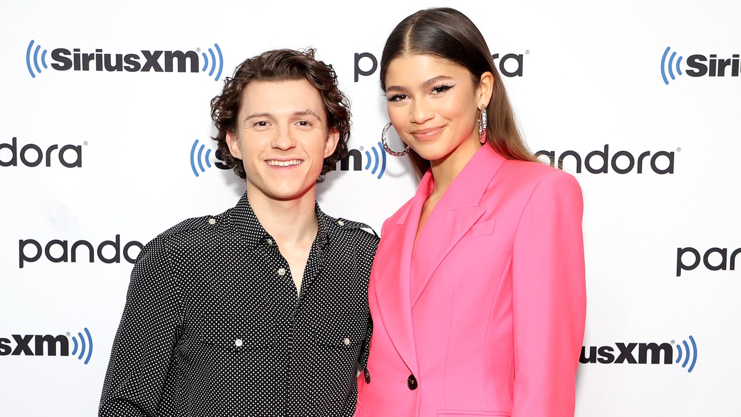 2021年『スパイダーマン:ノー・ウェイ・ホーム』をPRするトム・ホランドとゼンデイヤ(写真:Cindy Ord/Getty Images for SiriusXM)