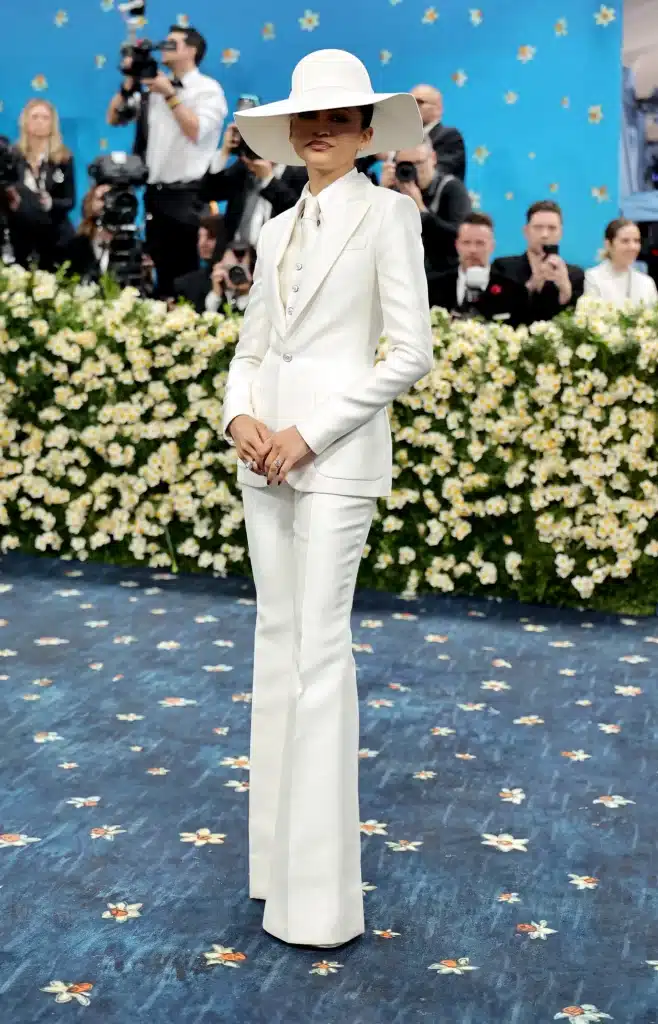 ゼンデイヤ、2025年METガラのテーマ「Superfine: Tailoring Black Style（華麗なるブラック・スタイル）」を披露　Photo by Dia Dipasupil/Getty Images