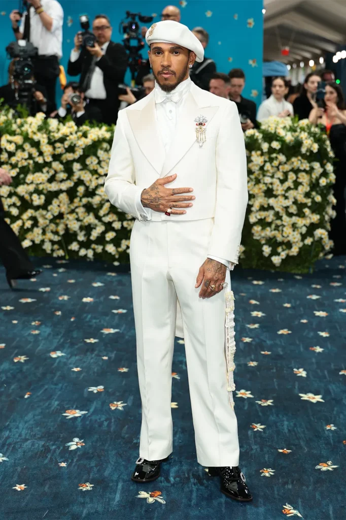 ルイス・ハミルトン PHOTO CREDIT: DIMITRIOS KAMBOURIS/GETTY IMAGES FOR THE MET MUSEUM/VOGUE