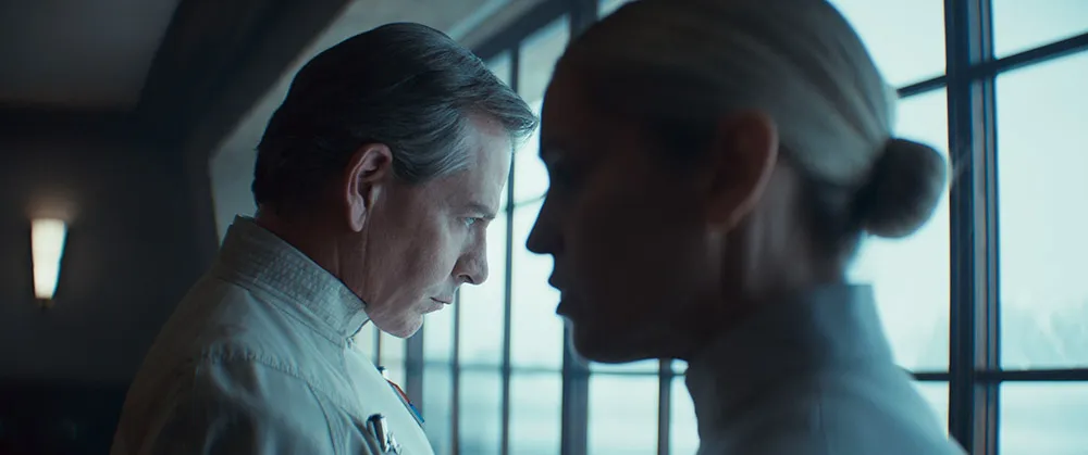 『キャシアン・アンドー』シーズン２よりオーソン・クレニックとデドラ・ミーロ　提供：Lucasfilm
