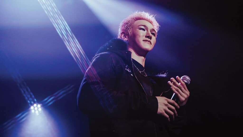 K-POPグループJUST Bのメンバー、ベインが最近のロサンゼルス公演でカミングアウトした。　写真：Courtesy of Bluedot Entertainment