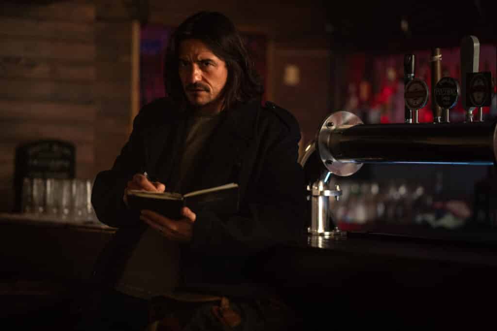 オーランド・ブルーム、Amazon Original『ディープ・カバー ～即興潜入捜査～』 © 2025 COPERTURA PRODUCTIONS LTD. ALL RIGHTS RESERVED.