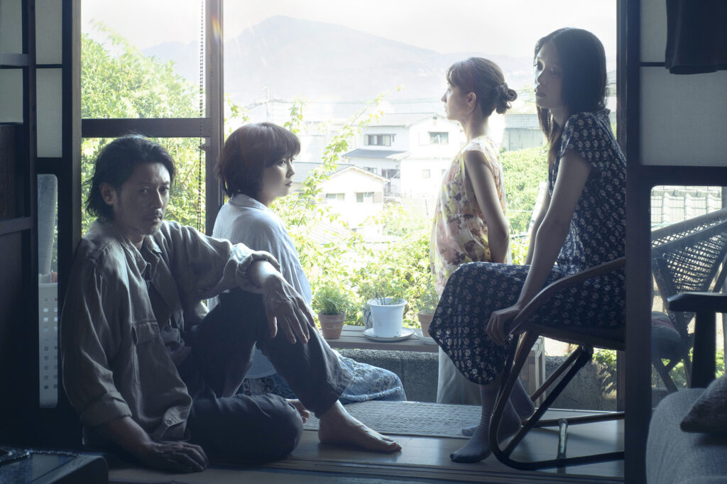 映画『夏の砂の上』Ⓒ2025映画『夏の砂の上』製作委員会