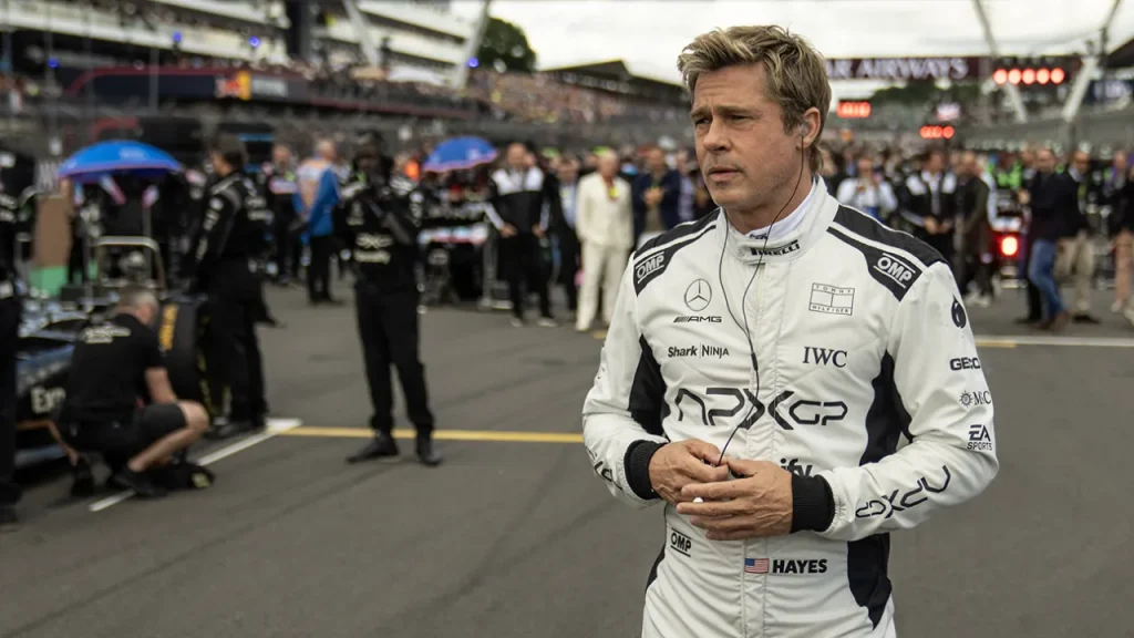 『F1／エフワン』でのブラッド・ピット SCOTT GARFIELD/COURTESY WARNER BROS. PICTURES/APPLE ORIGINAL FILMS