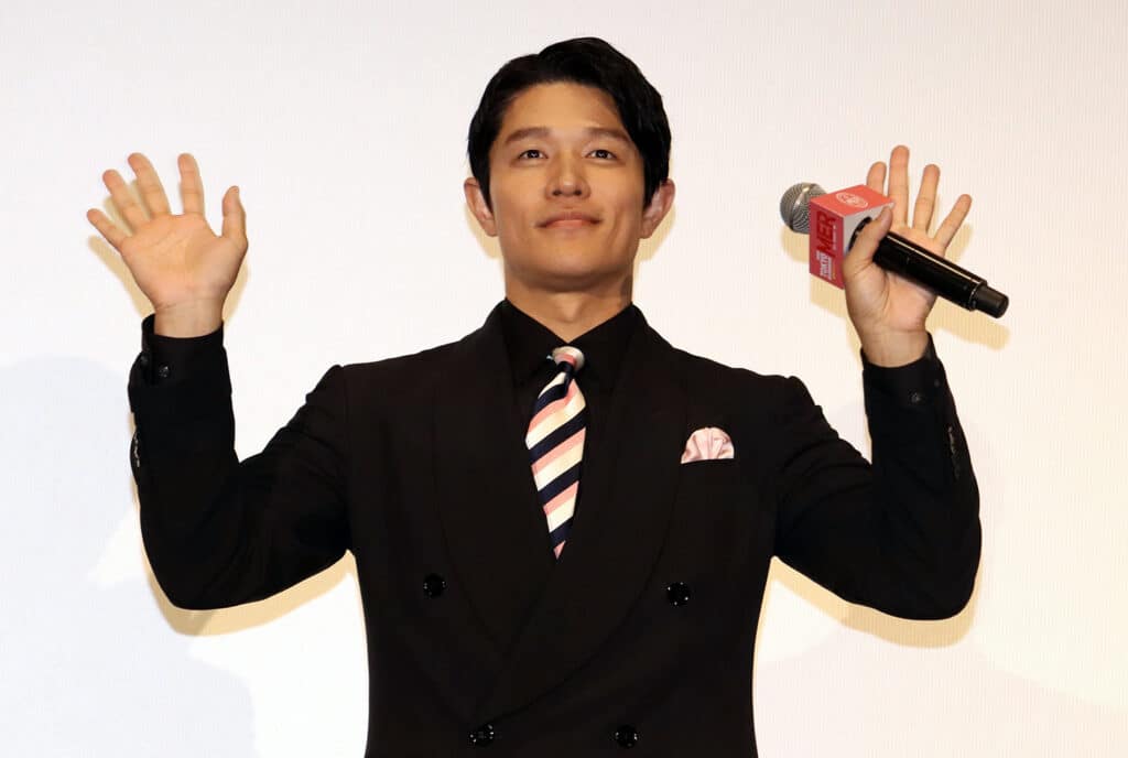 鈴木亮平 ©︎The Hollywood Reporter Japan