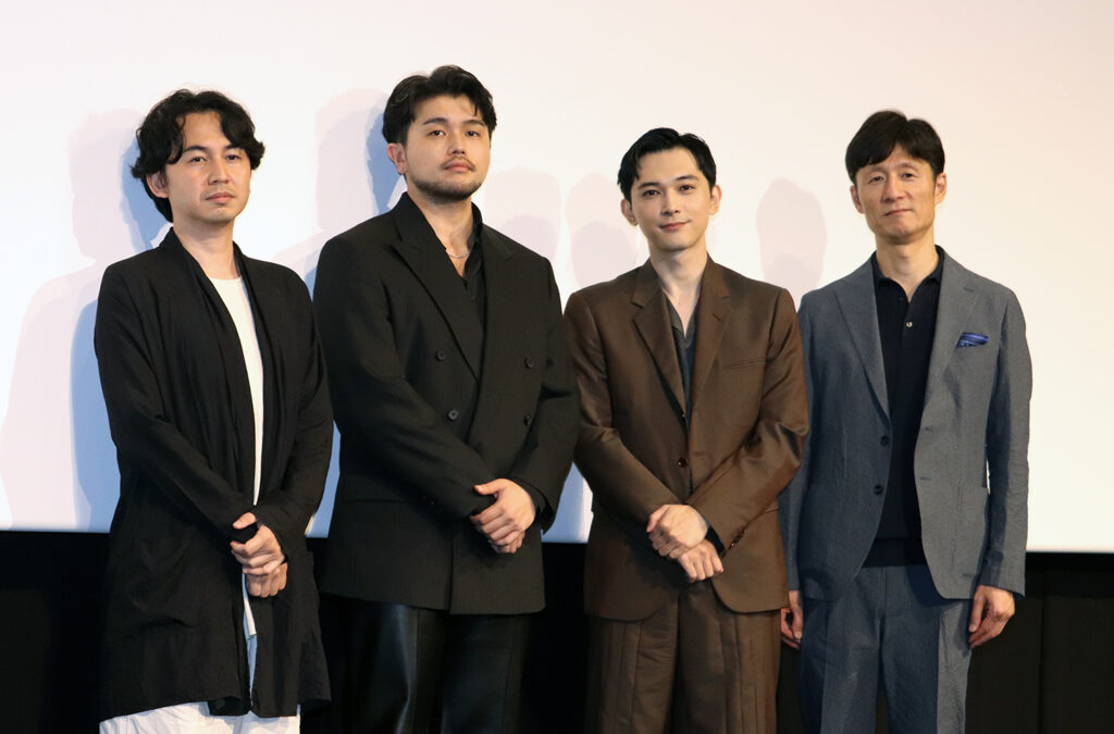 映画 『国宝』 大ヒット御左から原摩利彦氏、井口理、吉沢亮、李相日監督 ©︎The Hollywood Reporter Japan