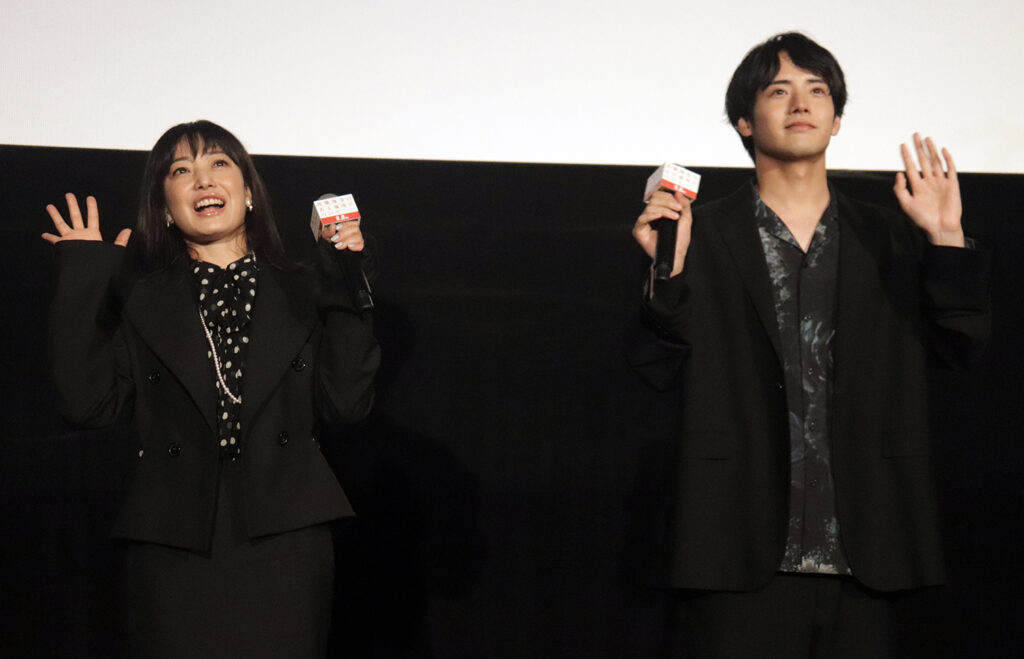 菅野美穂、赤楚衛二　映画『近畿地方のある場所について』プレミアにて ©︎The Hollywood Reporter Japan