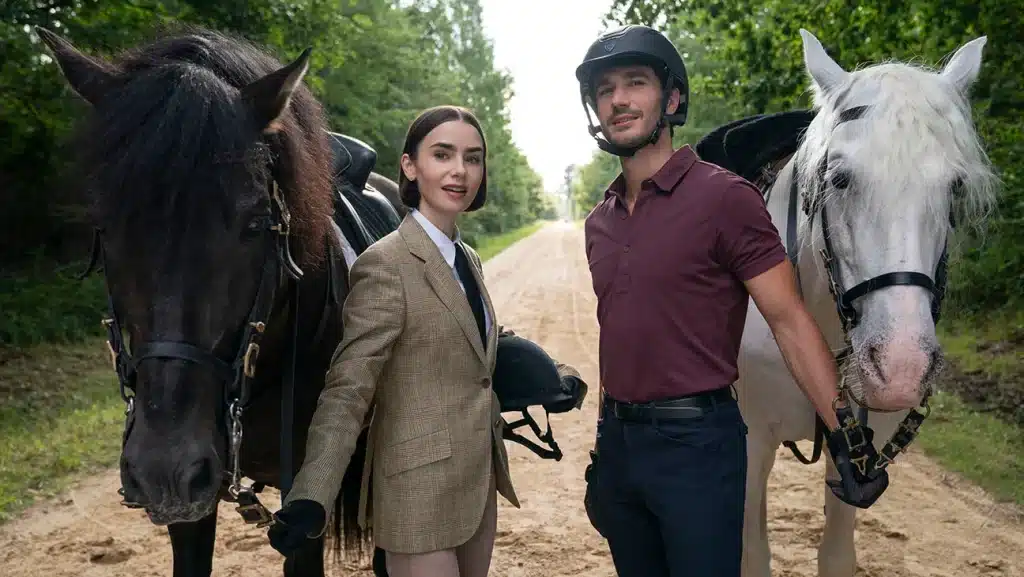 『エミリー、パリへ行く』S5のリリー・コリンズとエウジェニオ・フランチェスキーニ Caroline Dubois/Netflix