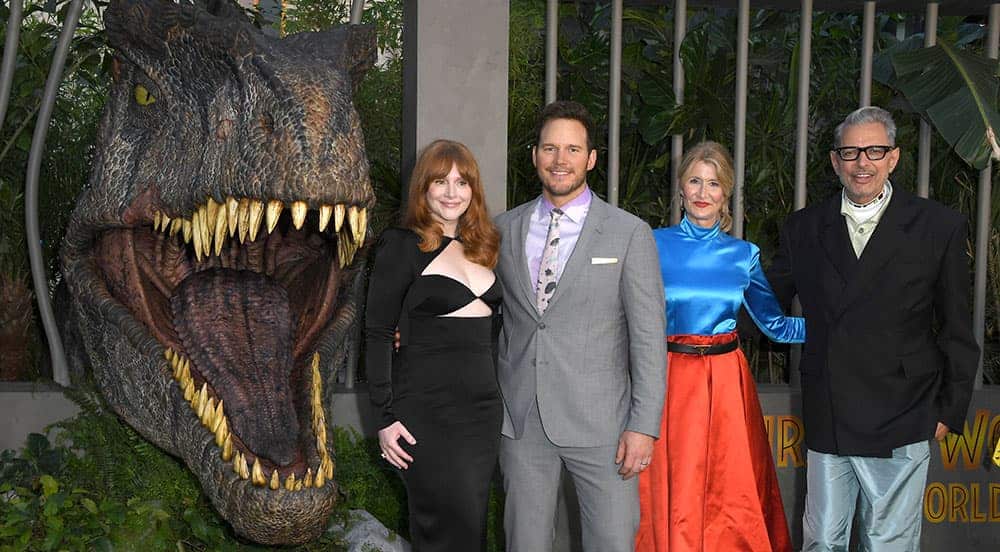 (左から)ブライス・ダラス・ハワード、クリス・プラット、ローラ・ダーン、ジェフ・ゴールドブラム=『ジュラシック・ワールド/新たなる支配者』LAプレミアにて