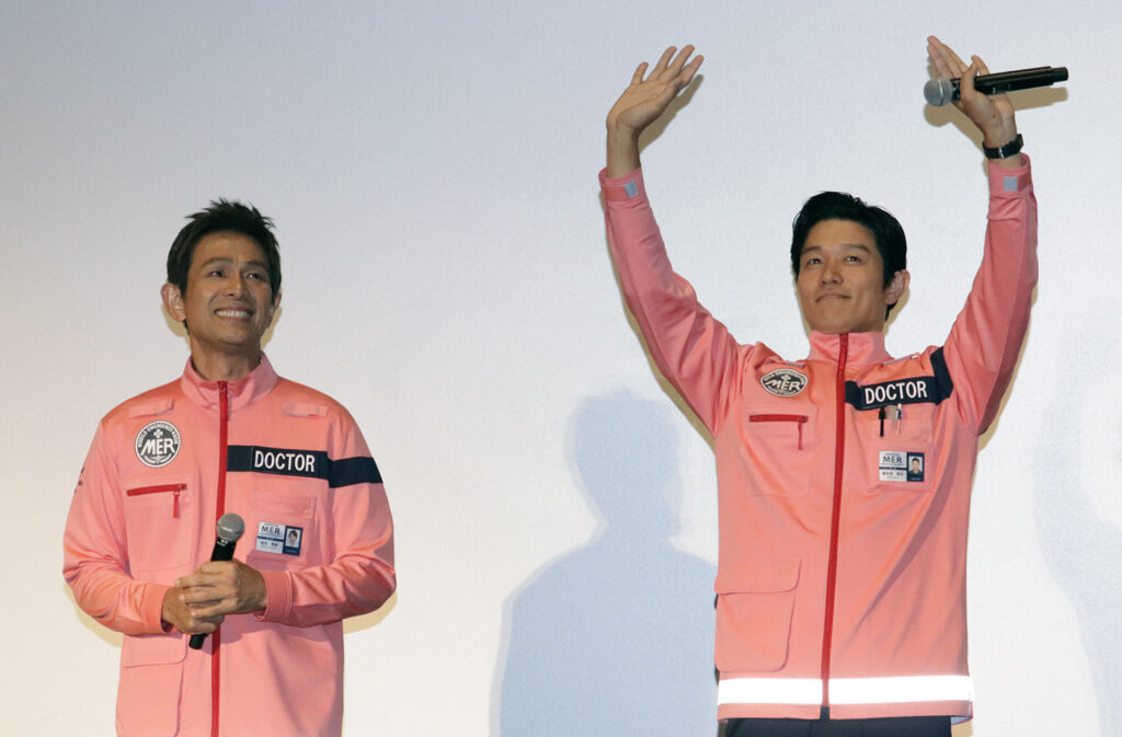 江口洋介、鈴木亮平 ©︎The Hollywood Reporter Japan