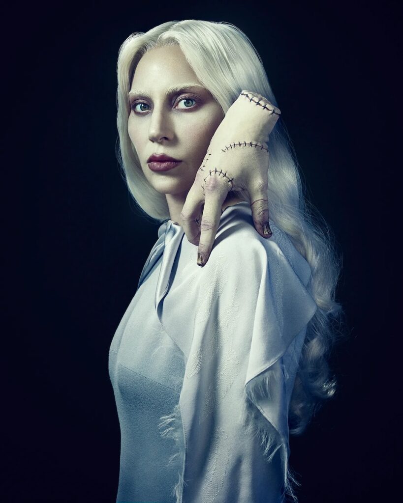 ロザリン・ロットウッド役のレディー・ガガ 写真：Sophy Holland/Netflix ©2025