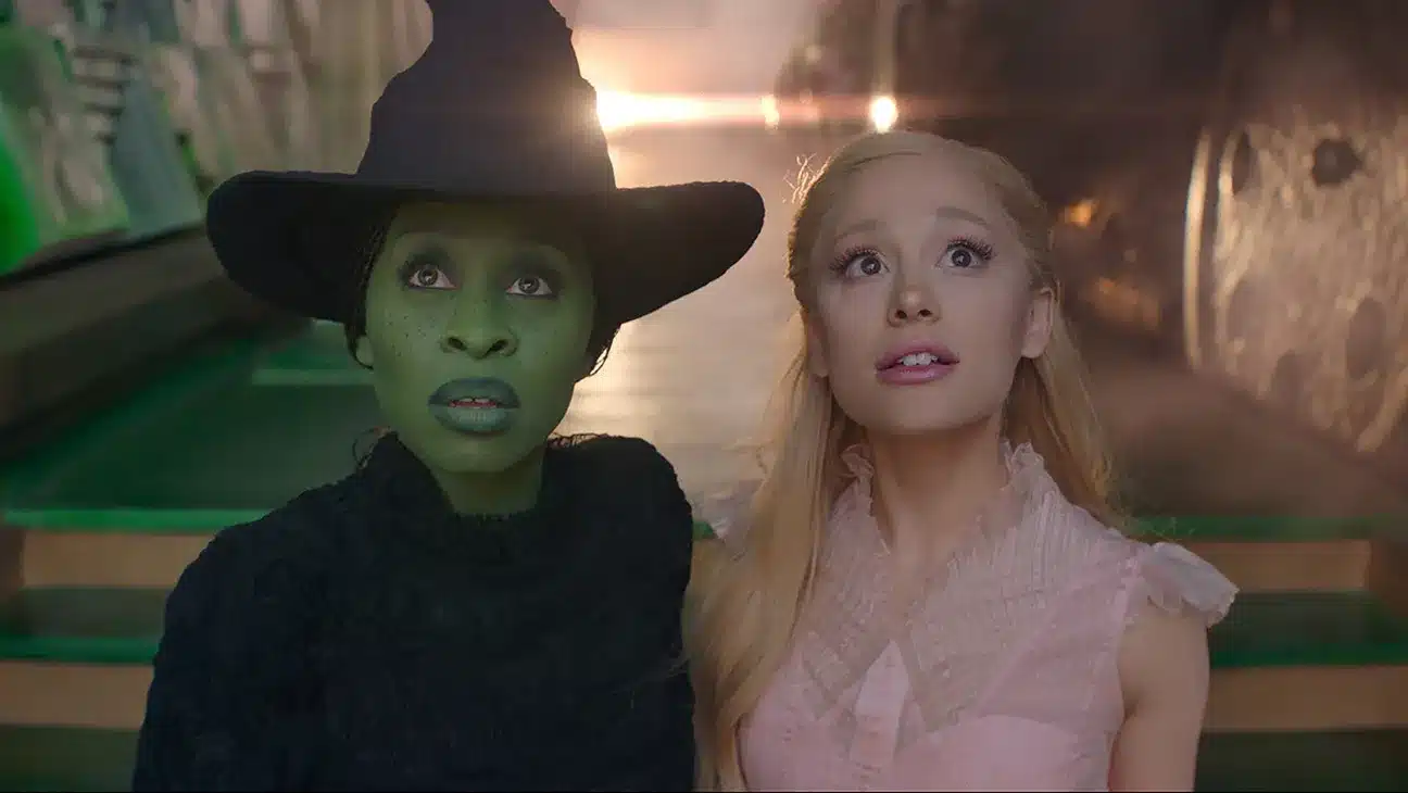 シンシア・エリヴォとアリアナ・グランデ、映画『ウィキッド ふたりの魔女』（2024）より