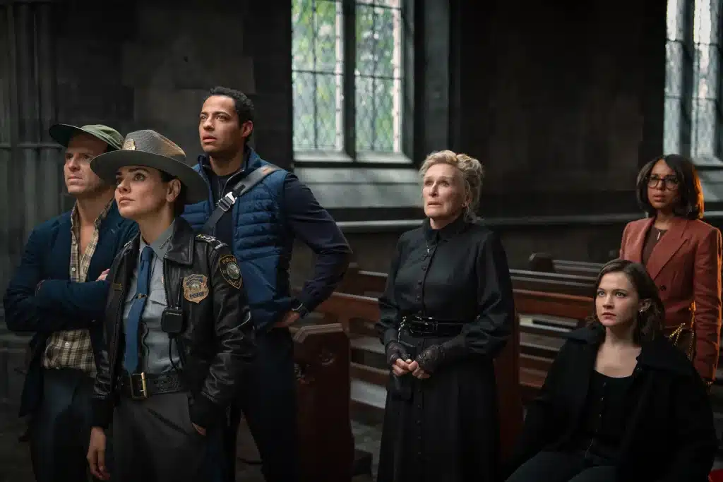 『ナイブズ・アウト：ウェイク・アップ・デッドマン』より 写真：John Wilson/Netflix ©2025