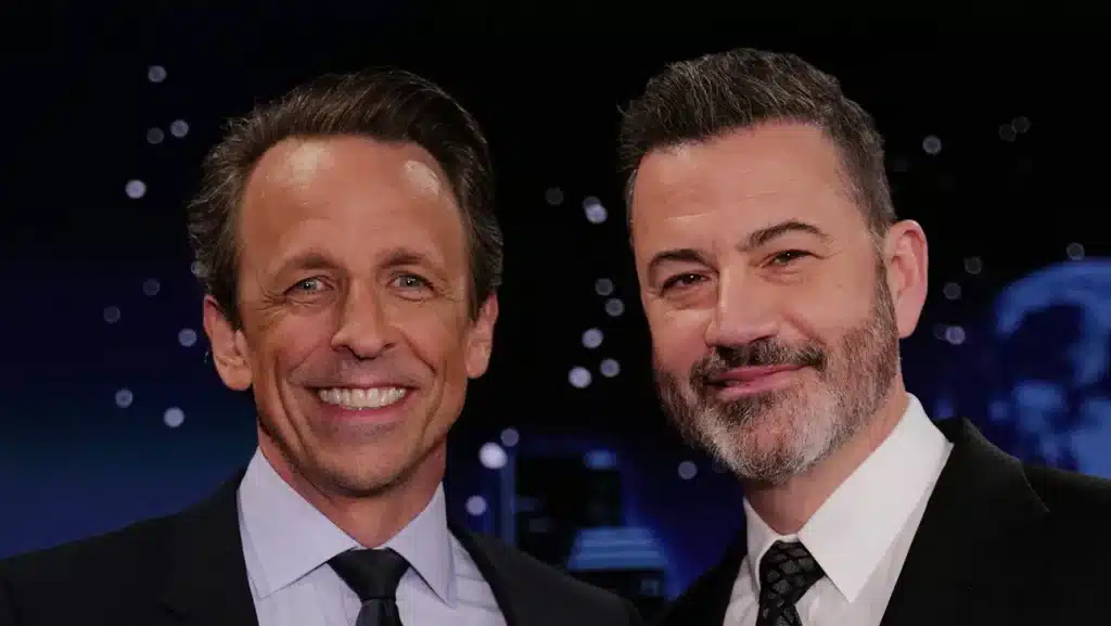 『ジミー・キンメル・ライブ！』に出演したセス・マイヤーズとジミー・キンメル 写真：Randy Holmes/Disney/Getty Images