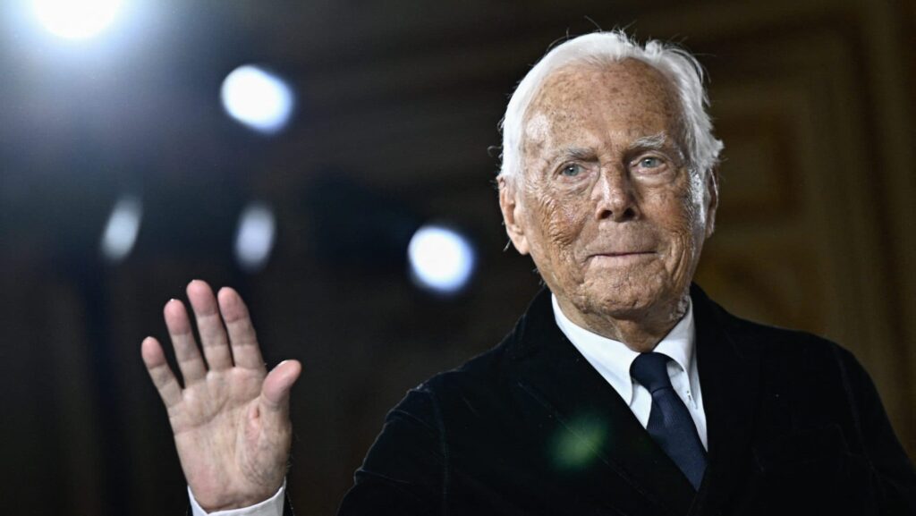 ジョルジオ・アルマーニ 写真：JULIEN DE ROSA/AFP via Getty Images