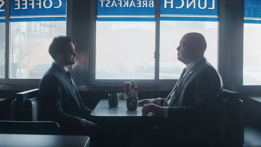 （左から）チャーリー・コックス、ヴィンセント・ドノフリオ、『デアデビル：ボーン・アゲイン』より 写真：Marvel Television