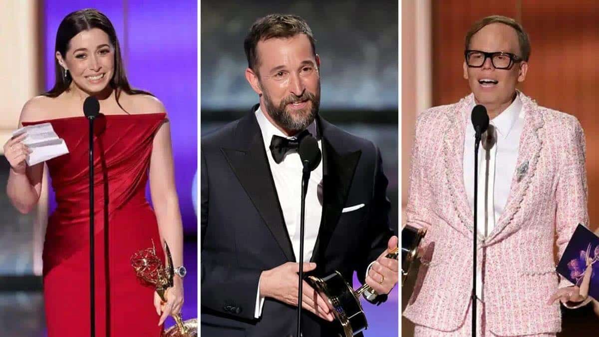 左から）クリスティン・ミリオティ、第77回エミー賞を受賞したノア・ワイリー、ジェフ・ヒラー