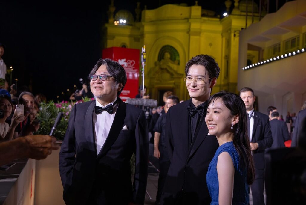『果てしなきスカーレット』第82回ヴェネツィア国際映画祭にて