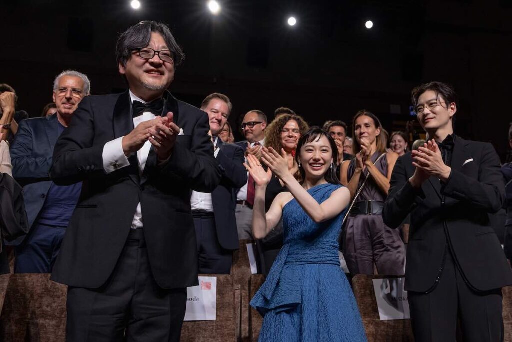 『果てしなきスカーレット』ヴェネツィア国際映画祭ワールドプレミアにて