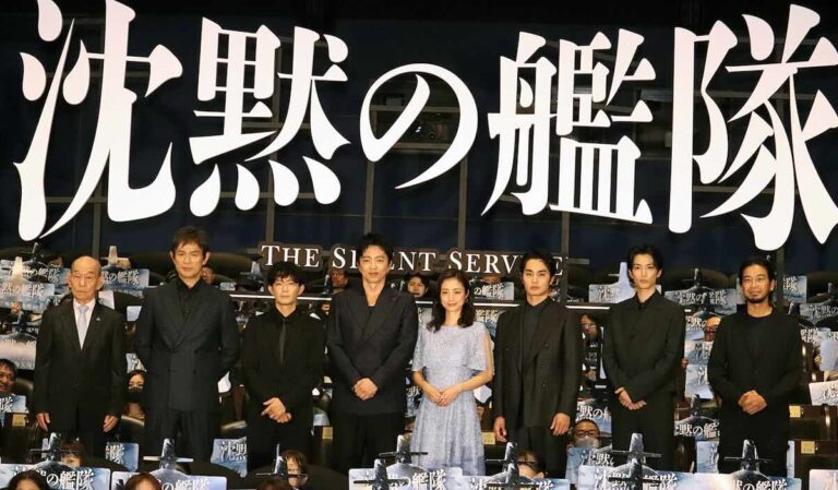 （左から）笹野高史、江口洋介、津田健次郎、大沢たかお、上戸彩、中村蒼、渡邊圭祐、吉野耕平監督