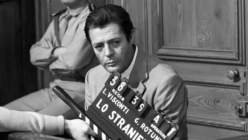 Marcello Mastroianni on the set of Luchino マルチェロ・マストロヤンニVisconti's 'The Stranger' in 1967. Alfonso Avincola
