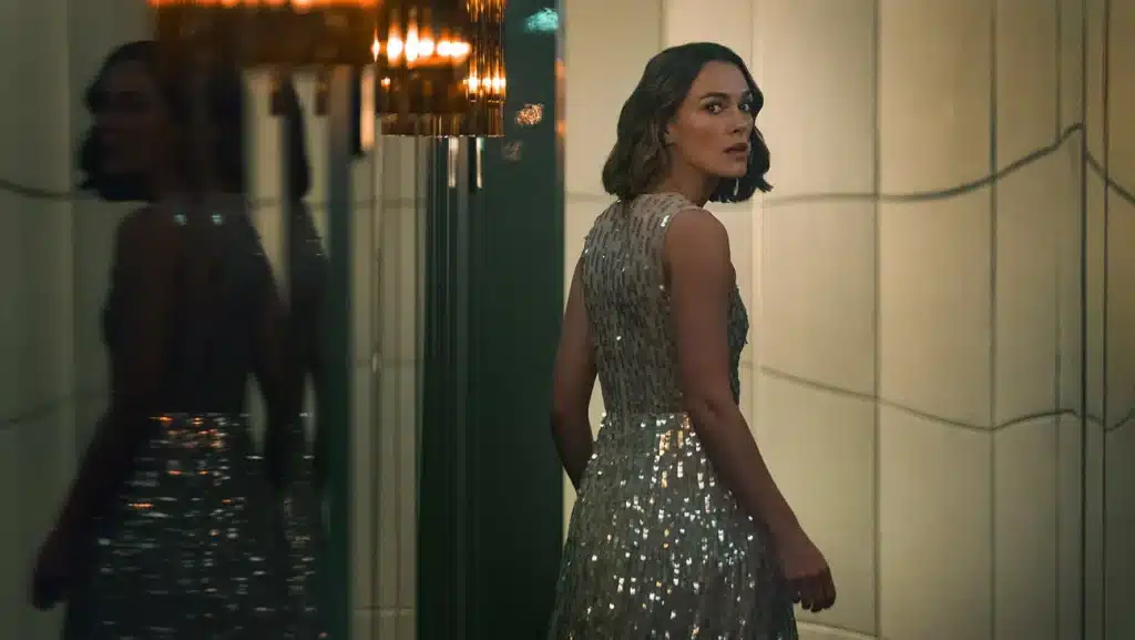 キーラ・ナイトレイ、『第10客室の女』より 写真：Parisa Taghizadeh/Netflix