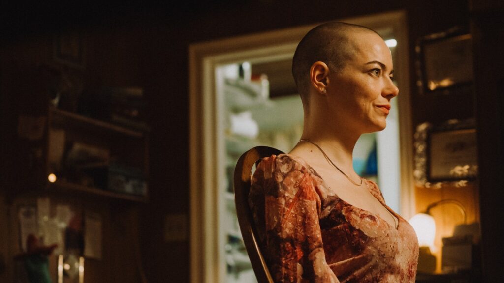 エマ・ストーン、『Bugonia（原題）』より 写真：Courtesy of Focus Features