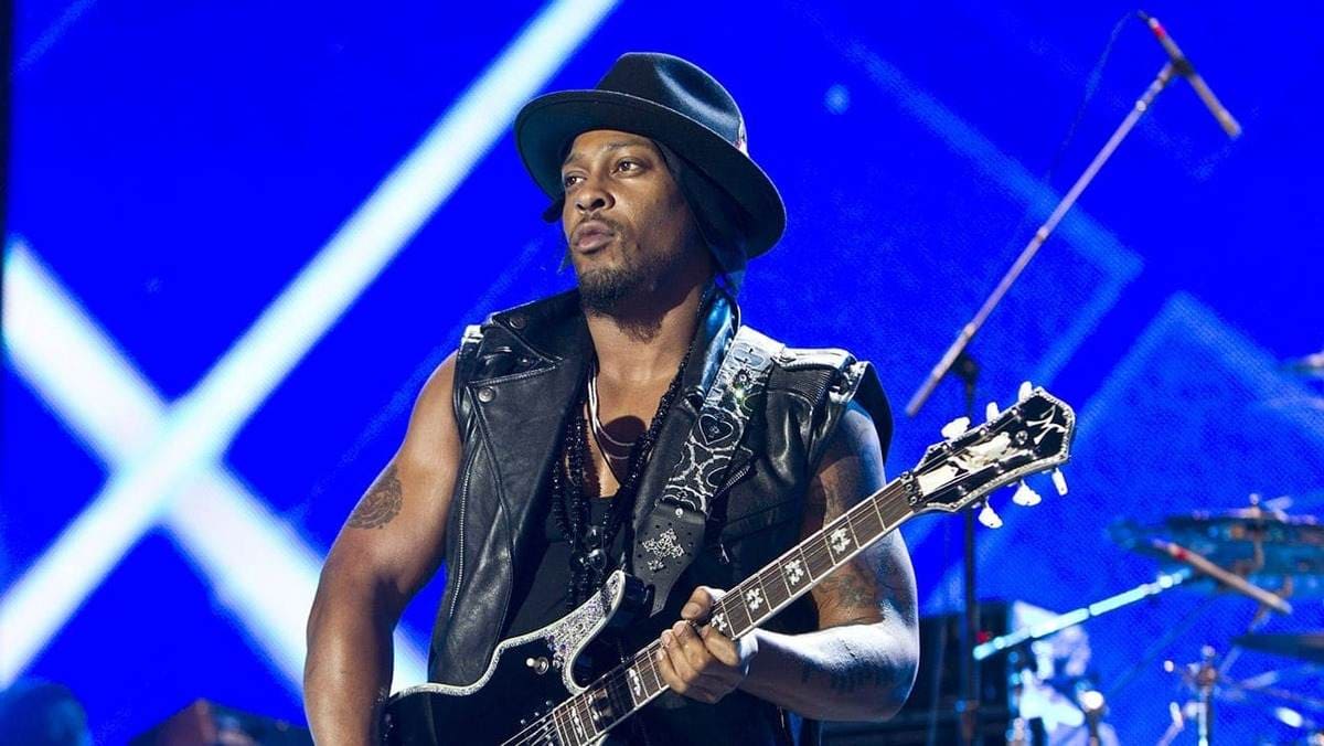 ディアンジェロ 写真:スキップ・ボーレン/WireImage