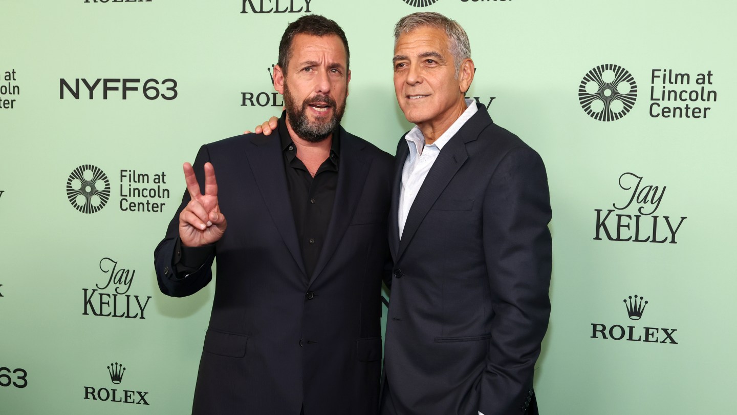ジョージ・クルーニーは、『ジェイ・ケリー』で描かれる現実の選択に胸を躍らせたと語る。
