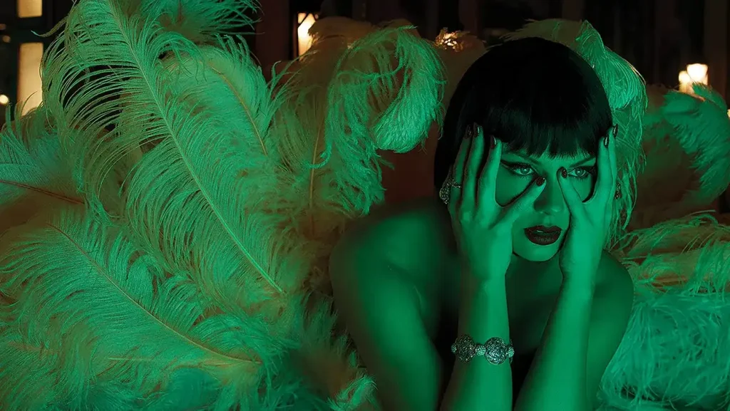 テイラー・スウィフト、アルバム『ザ・ライフ・オブ・ア・ショーガール（The Life of a Showgirl）』より 写真：Mert Alas & Marcus Piggott; Courtesy of TAS Management