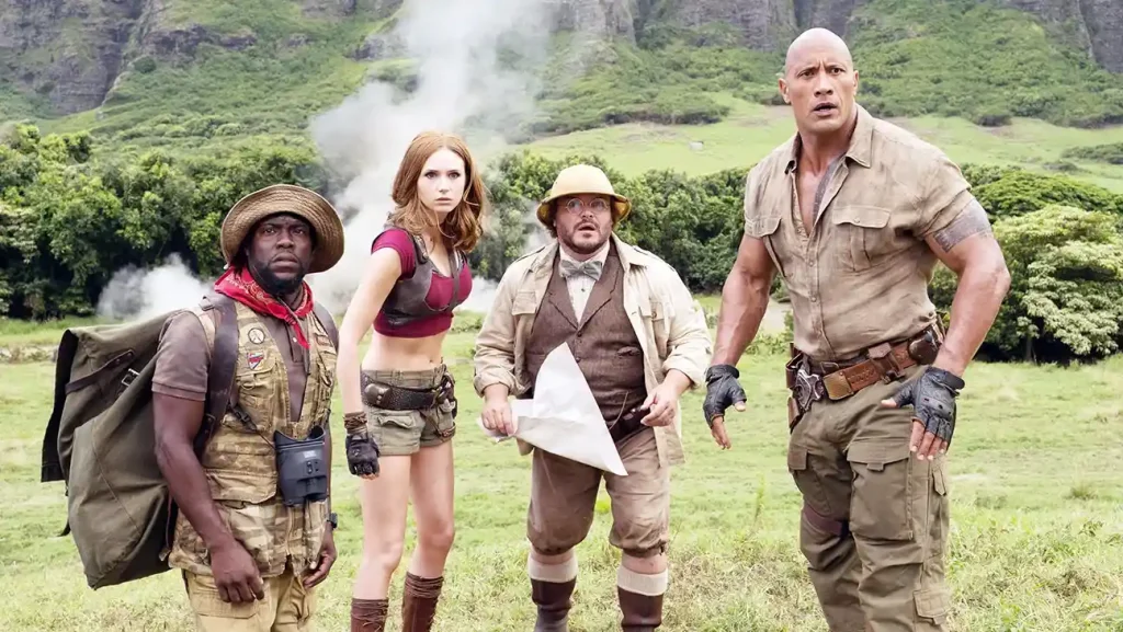 ケヴィン・ハート、カレン・ギラン、ジャック・ブラック、ドウェイン・ジョンソン、『ジュマンジ／ウェルカム・トゥ・ジャングル』より 写真：Frank Masi/Columbia Pictures/Courtesy Everett Collection