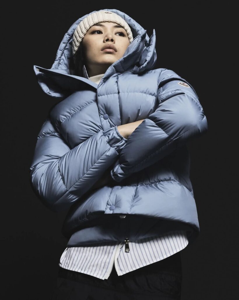 高級ブランド・モンクレールの新キャンペーン「Warmer Together」で、モデルが同ブランドを着用 写真：Courtesy of Moncler