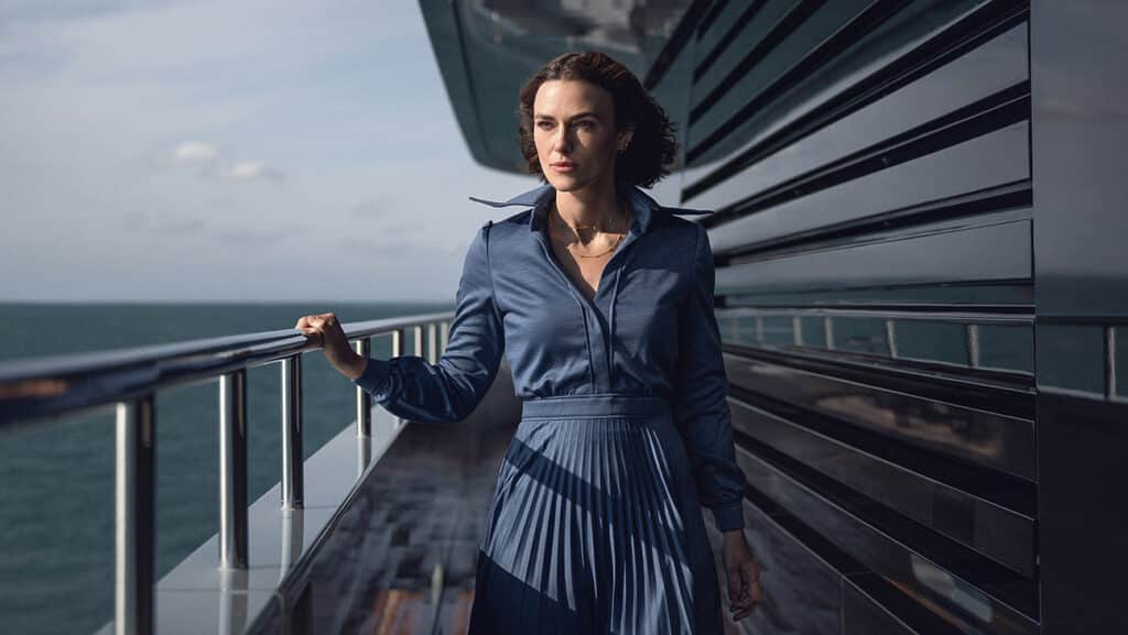 キーラ・ナイトレイ、『第10客室の女』より 写真：Parisa Taghizadeh/Netflix