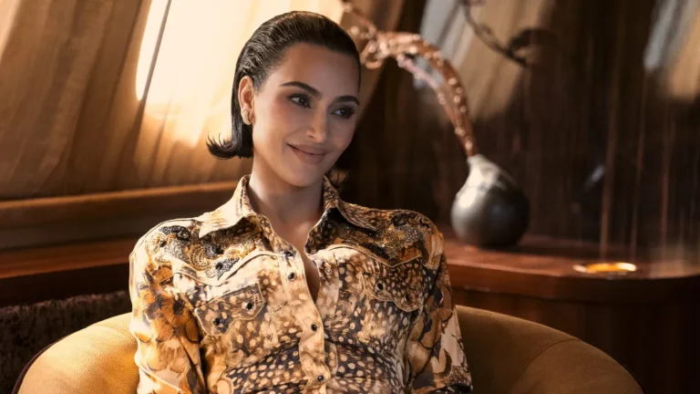 キム・カーダシアン、『オール・イズ・フェア 女神たちの法廷』より 写真：Disney/Ser Baffo