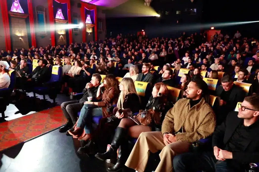 ロサンゼルスのヴィスタ・シアターで開催された「Fortnite Now Playing」に来場したゲストたちの様子。写真:Frazer Harrison/Getty Images for Epic Games