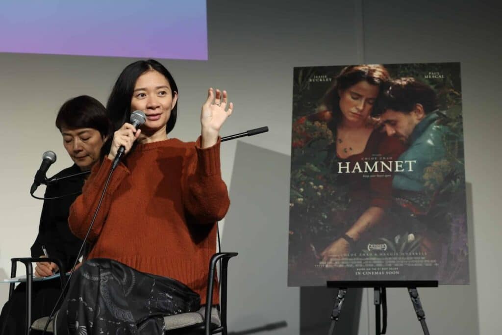 ウィメンズ・エンパワーメント・トーク「ハー・ゲイズ」に登壇した呉美保監督とクロエ・ジャオ監督 ©2025 TIFF