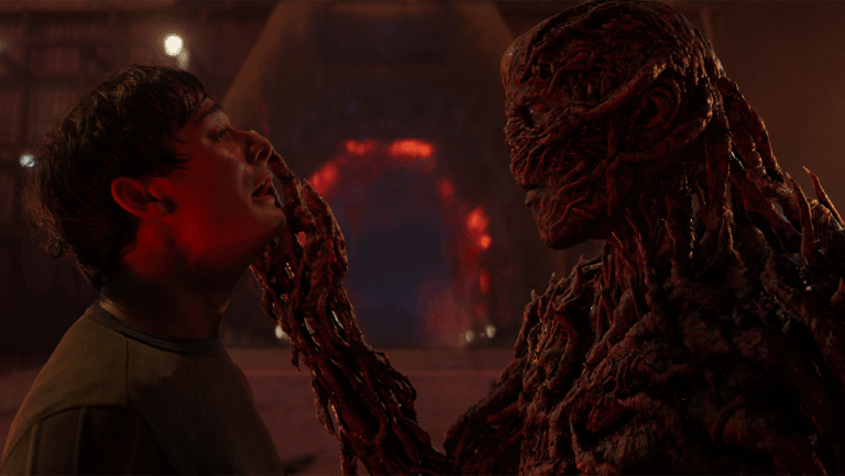 ノア・シュナップとジェイミー・キャンベル・バウアー、『ストレンジャー・シングス 未知の世界』シーズン5より 写真：Netflix