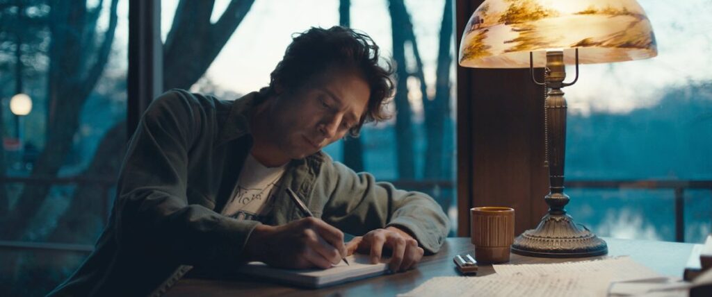 ジェレミー・アレン・ホワイト、映画『スプリングスティーン 孤独のハイウェイ』より